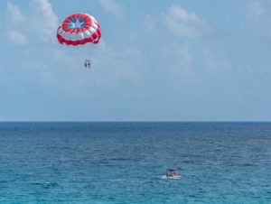 parasail in Cancun