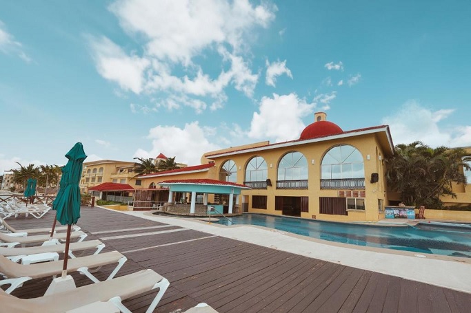 best family resort cancun